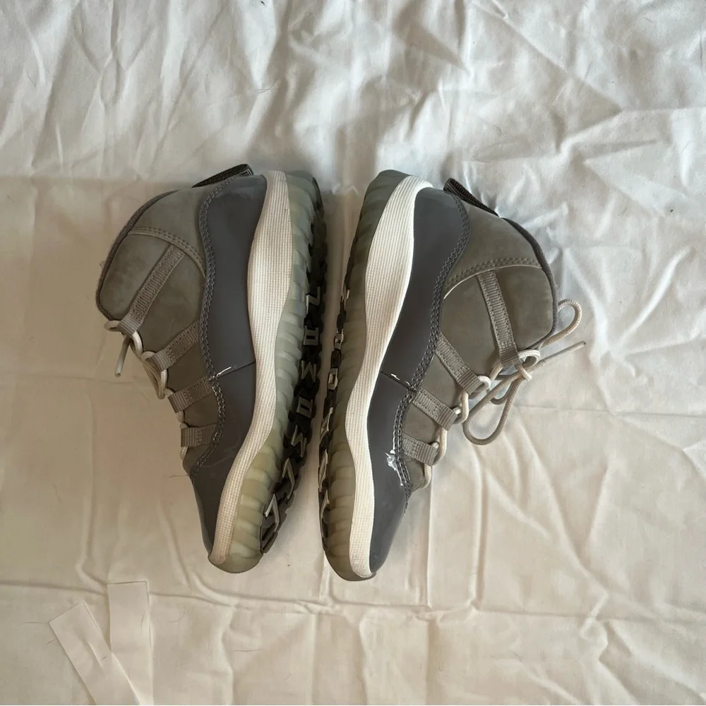 Jordan‎ 11 Retro Cool Grey size 10c